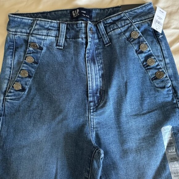 NWT High Rise '70s Flare Jeans - Picture 1 of 4